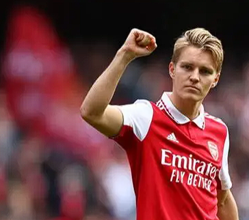 温特伯恩谈阿森纳中场用人：厄德高回归与埃泽的机遇挑战