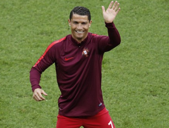 C罗曼联时期建豪宅计划：独特要求与未竟之愿